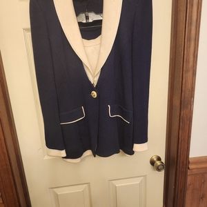 St. John suite-size 10 blazer. Size 8 skirt